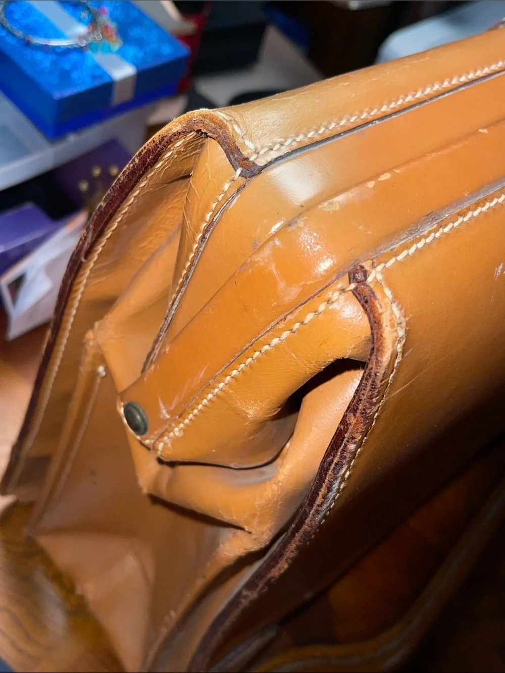 Vintage Atlas-Classic Men's Tan Leather Briefcase with Top Handle
